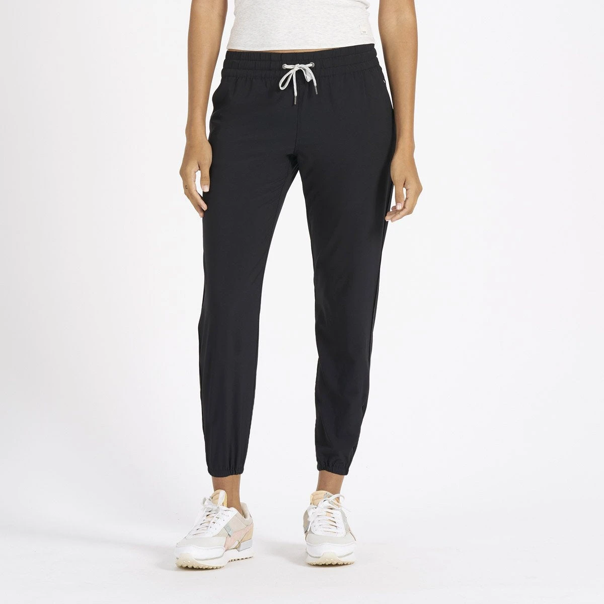 Vuori Women's Weekend Jogger 3 Vuori Women's Weekend Jogger